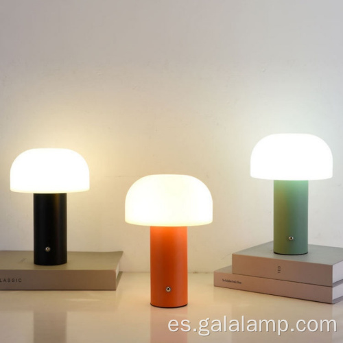 Lámpara de mesa decorativa recargable con diseño de pantalla de cúpula